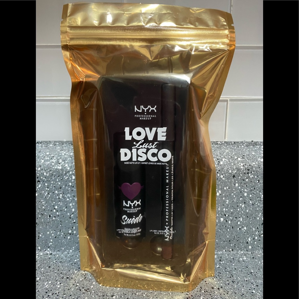 💄NYX Love Lust Disco lip kit-Subversive Socialite